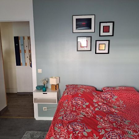 Appartement Cosy Avec Jardin Et Parking Gennevilliers Exterior foto
